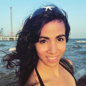 Meet your Posher, Crystal